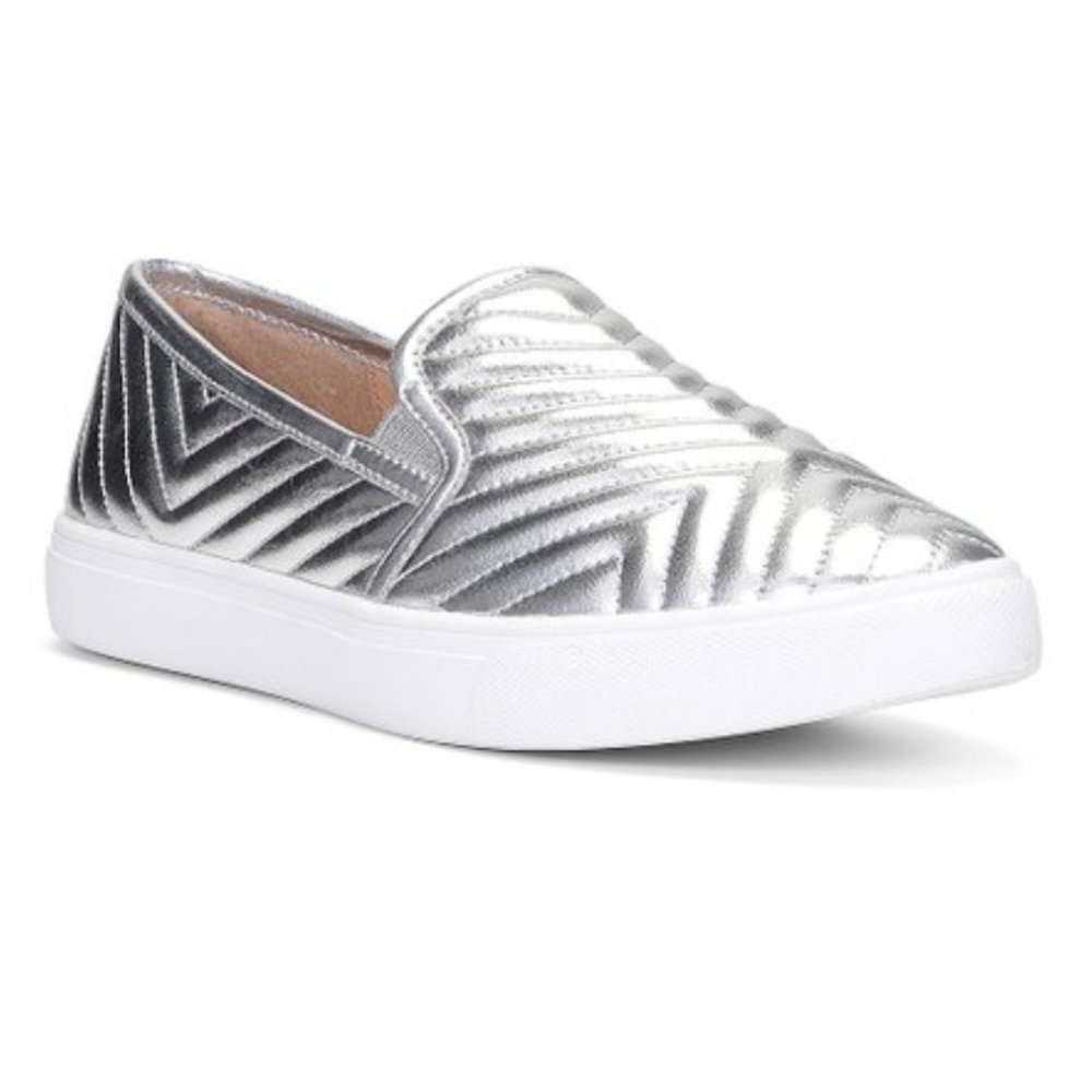 NIB Donald Pliner Pammy Women's Metallic Silver Quilted Slip-on Sneaker